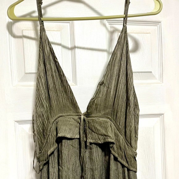 Crinkle Hi-Low Dress Khaki Size L - Picture 2 of 7